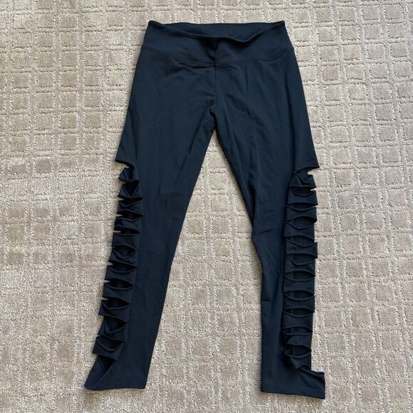 Solow Deconstructed Activewear Bundle Bras (S) Leggings (XS/S) Black Rip Cutout - Picture 8 of 12